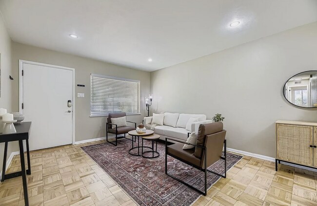 Foto del edificio - 3040 S Forest St