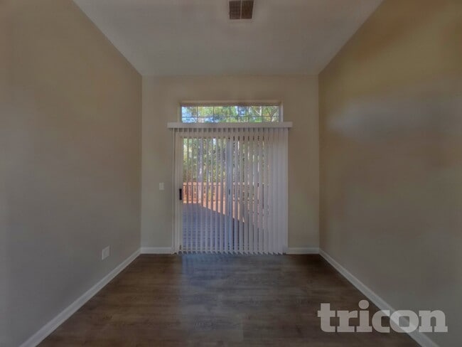 Building Photo - 172 Cherry Grove Dr