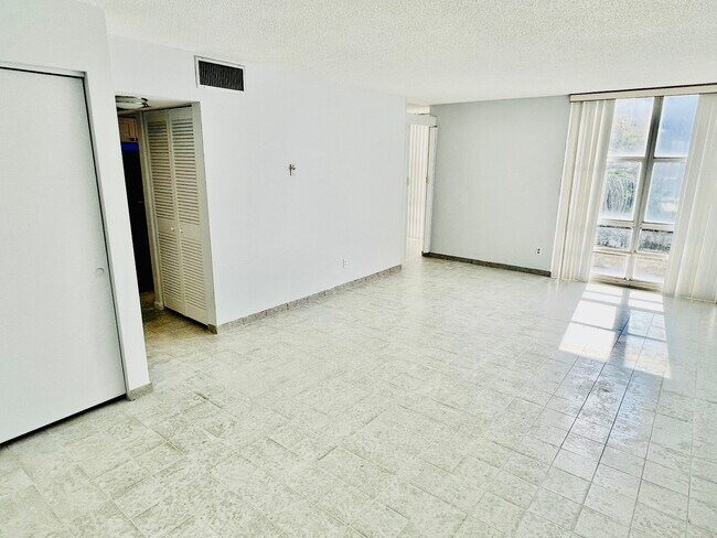 Foto del edificio - 200 172nd St