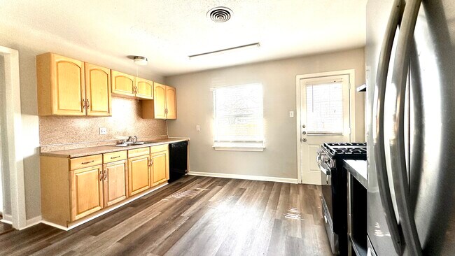 Foto del edificio - 2124 Fenwick Dr