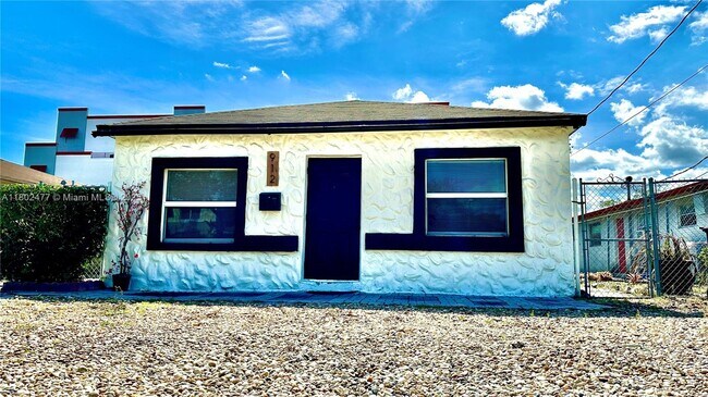 Foto del edificio - 912 NW 2nd St