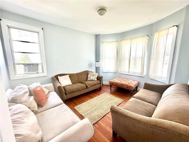 Foto del edificio - 693 Thames St