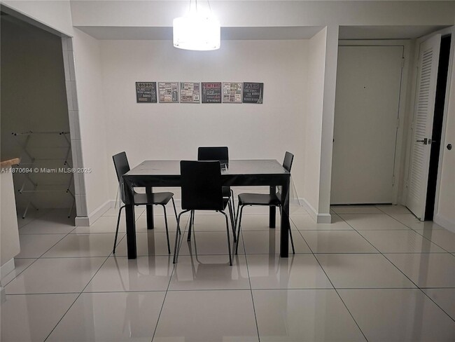 Photo - 959 SE 2nd Ave Apartment