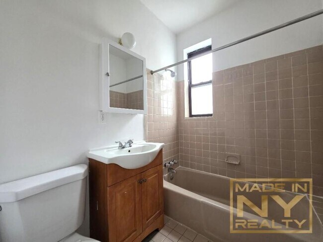 Building Photo - 1 bedroom in FLUSHING NY 11358