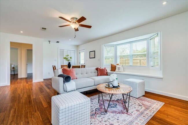 Foto del edificio - 2505 Riddle Rd