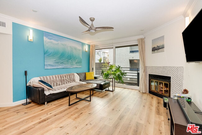Building Photo - 20 Catamaran St