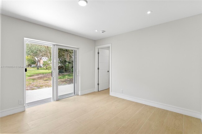Building Photo - 809 Cypress Blvd