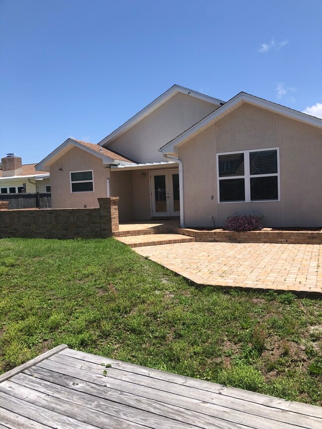 Building Photo - 4009 Valencia Ct