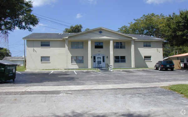 Foto del edificio - Fairway Gardens Apartments