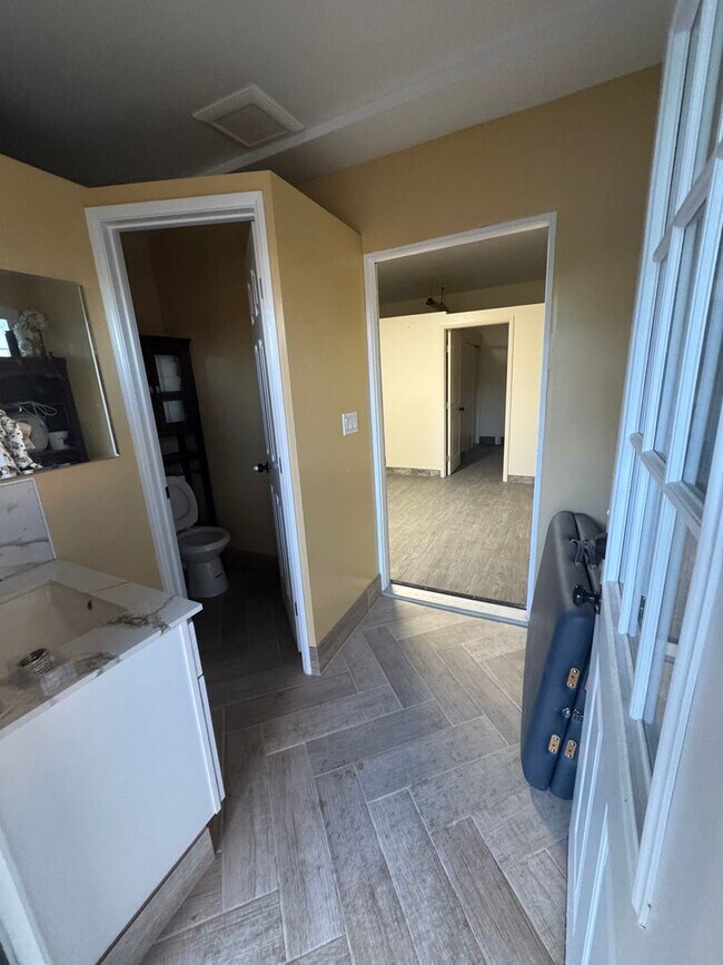 Foto del edificio - 2 Bedroom ADU in Ontario