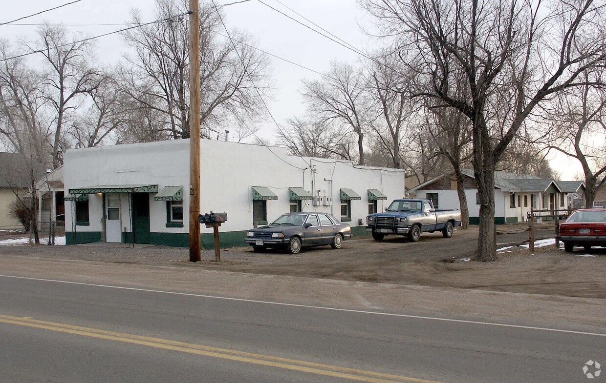 Foto del edificio - 8050-8056 Brighton Rd