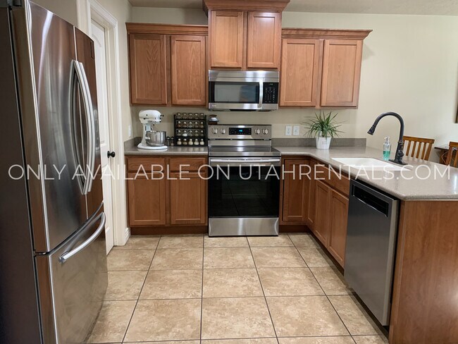 Foto del edificio - 1162 W 200 S