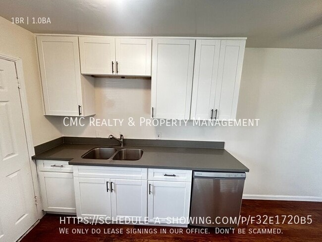 Building Photo - 4518 N Banner Dr