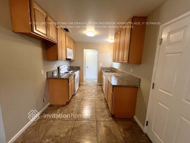 Foto del edificio - 5910 Denver Dr