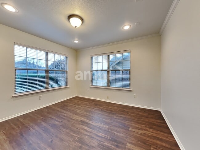 Building Photo - 6005 Stirrup Iron Dr