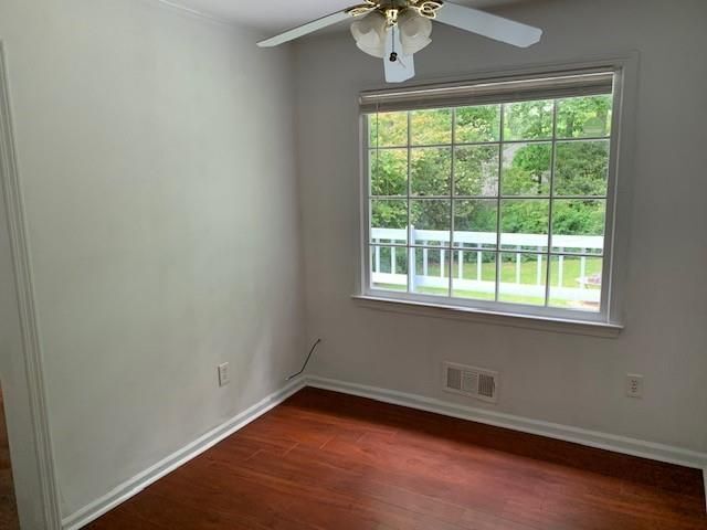 Foto del edificio - 3161 Branford Ct
