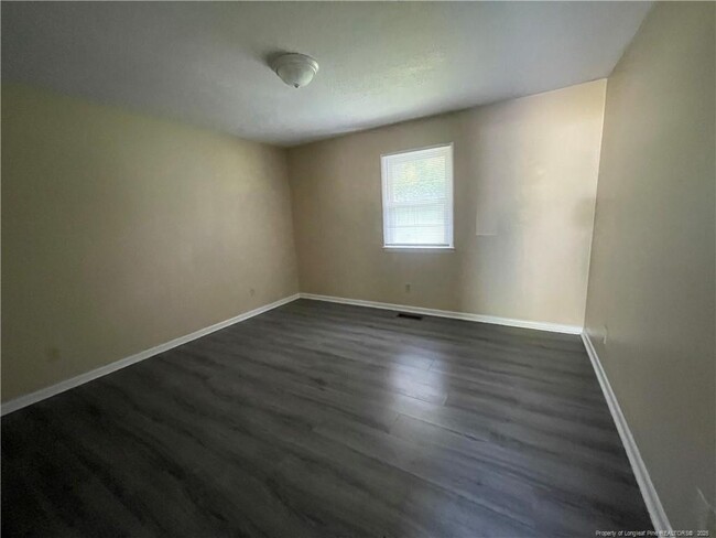 Foto del edificio - 4956 Fieldcrest Dr