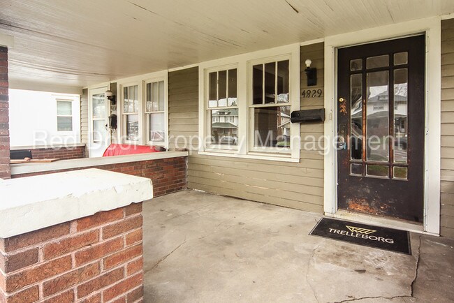 Foto del edificio - 4829 N College Ave