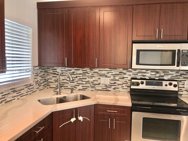 Foto del edificio - 4281 NW 171st St