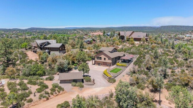 Building Photo - Incredible Executive Home for Lease in The...