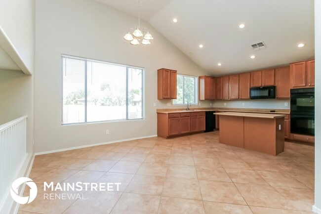 Foto del edificio - 6664 S Wilson Dr