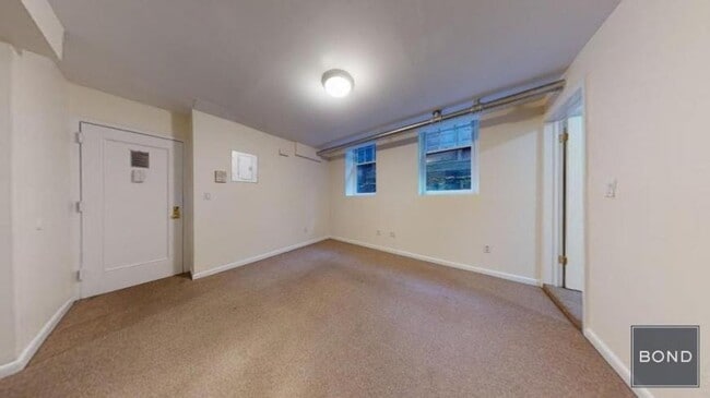 Building Photo - 2 bedroom in NEW YORK NY 10014