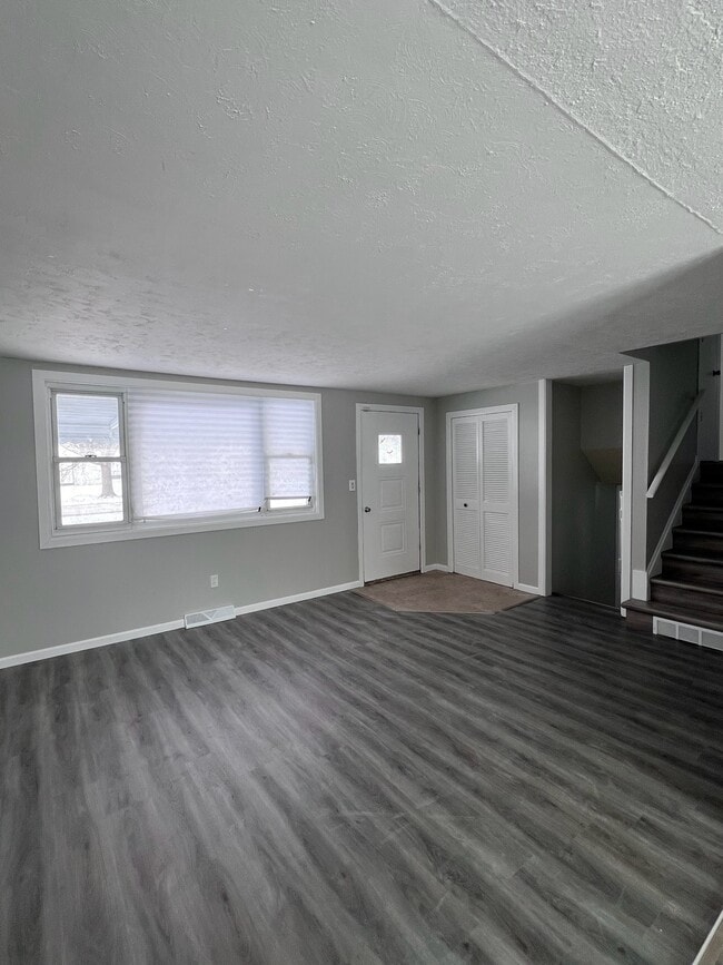 Building Photo - 6039 Gilmere Dr