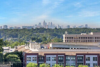 Building Photo - 300 Johnson Ferry Rd