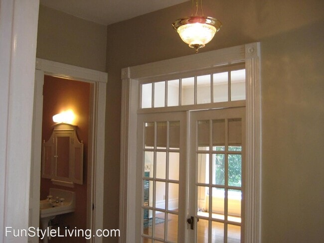 Building Photo - 525 Belgravia Ct