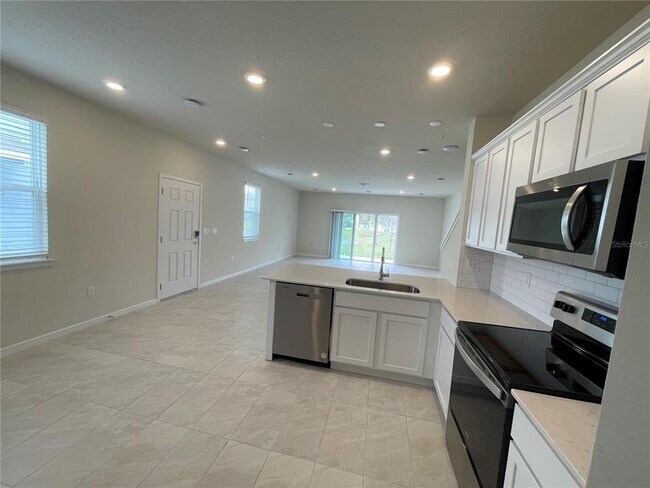 Building Photo - 2731 Bright Bird Ln