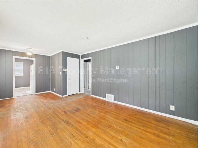 Foto del edificio - 3354 Jackson Ave