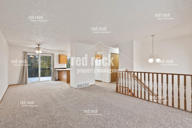 Building Photo - 1323 N Mitchell Rd