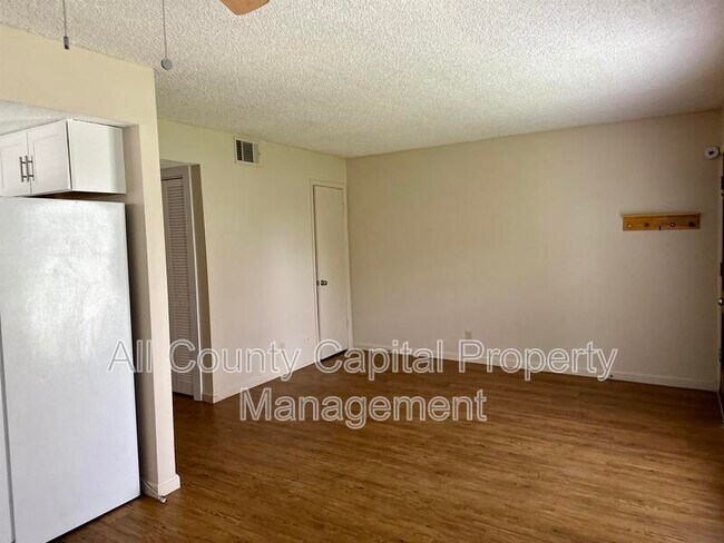 Foto del edificio - 3438 Willowrun Dr