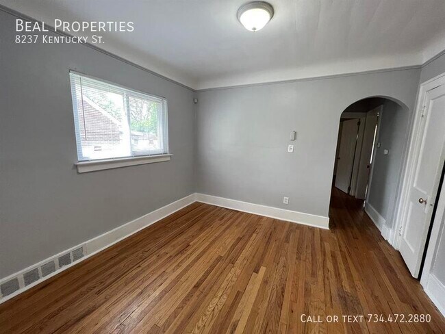 Building Photo - 8237 Kentucky St