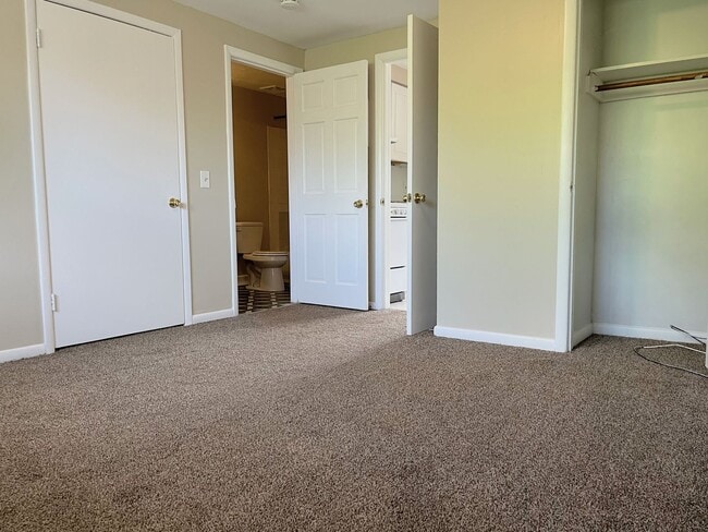 Building Photo - Parker Heights Apartments