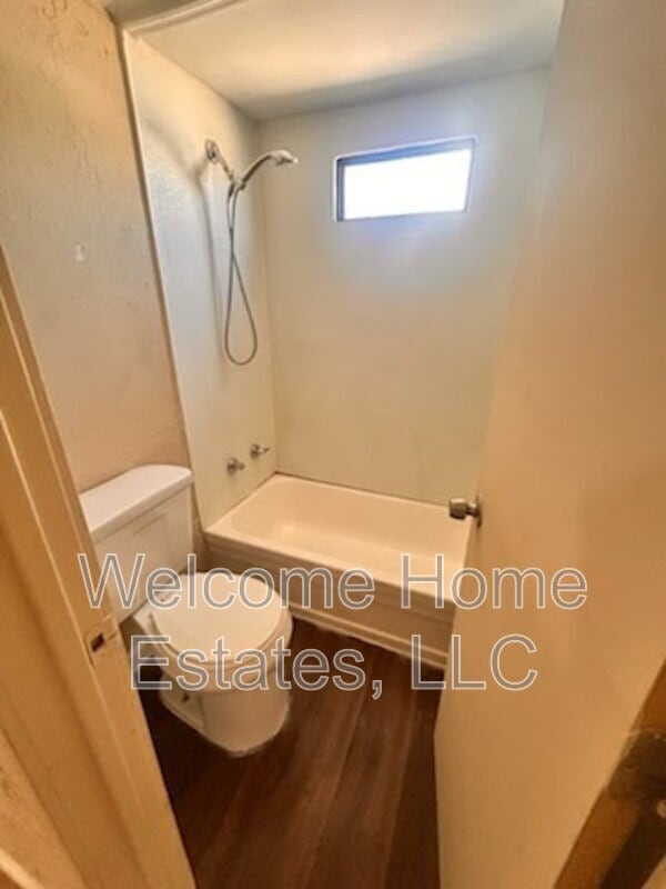 Foto del edificio - 110 E Prince Rd