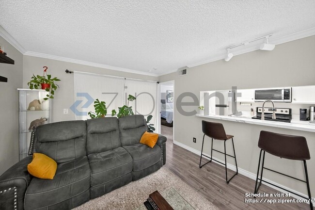 Foto del edificio - 10655 Lemon Ave