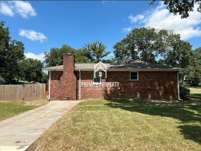 Building Photo - 5309 Lochinvar Rd