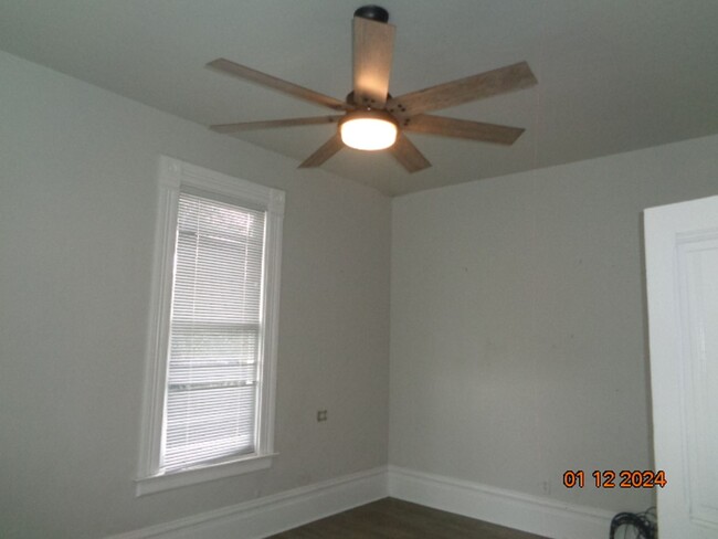 Building Photo - 1120 N 1st Street (FOR RENT)