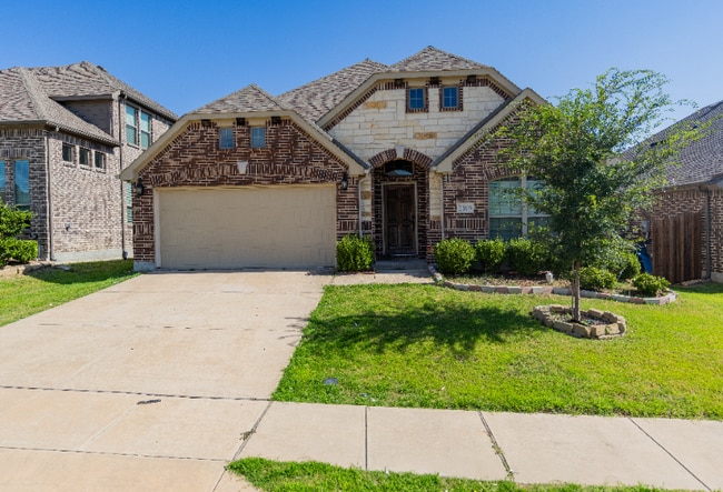 Building Photo - 2105 Burke Dr