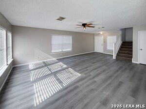 Foto del edificio - 9730 Frost Plain Dr