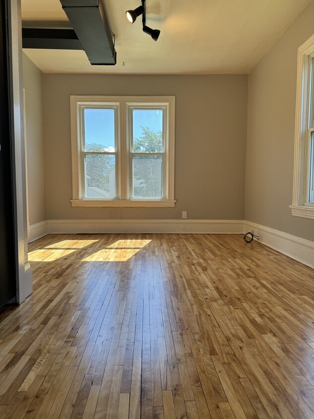 bedroom 1 - 1704 Tyler St NE
