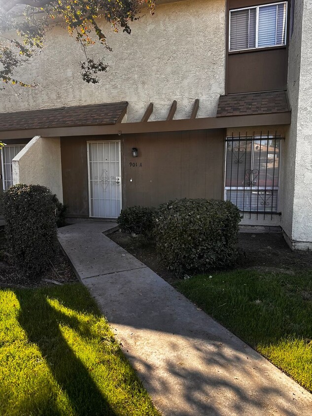 Foto principal - 3 bed 2 Bath Apartment for Rent