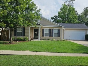 Building Photo - 109 Hardwood Dr