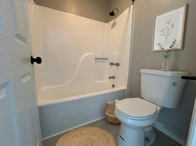 Foto del edificio - Discover Sky at Murphy: Comfort, Security, and Style for You