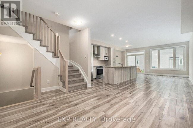 Photo du bâtiment - 72 Eastwood Dr