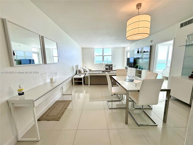 Foto del edificio - 3001 S Ocean Dr