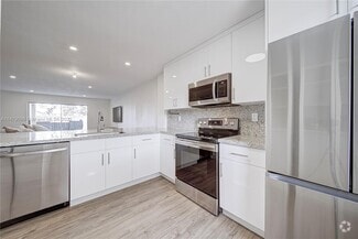 Building Photo - 8329 SW 137th Ave