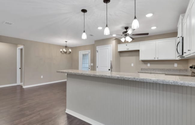 Building Photo - 210 Wainwright Dr