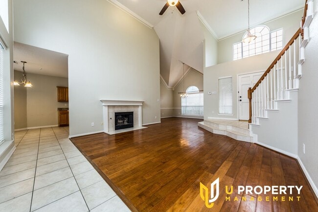 Foto del edificio - Great location, nice community! Make it yo...